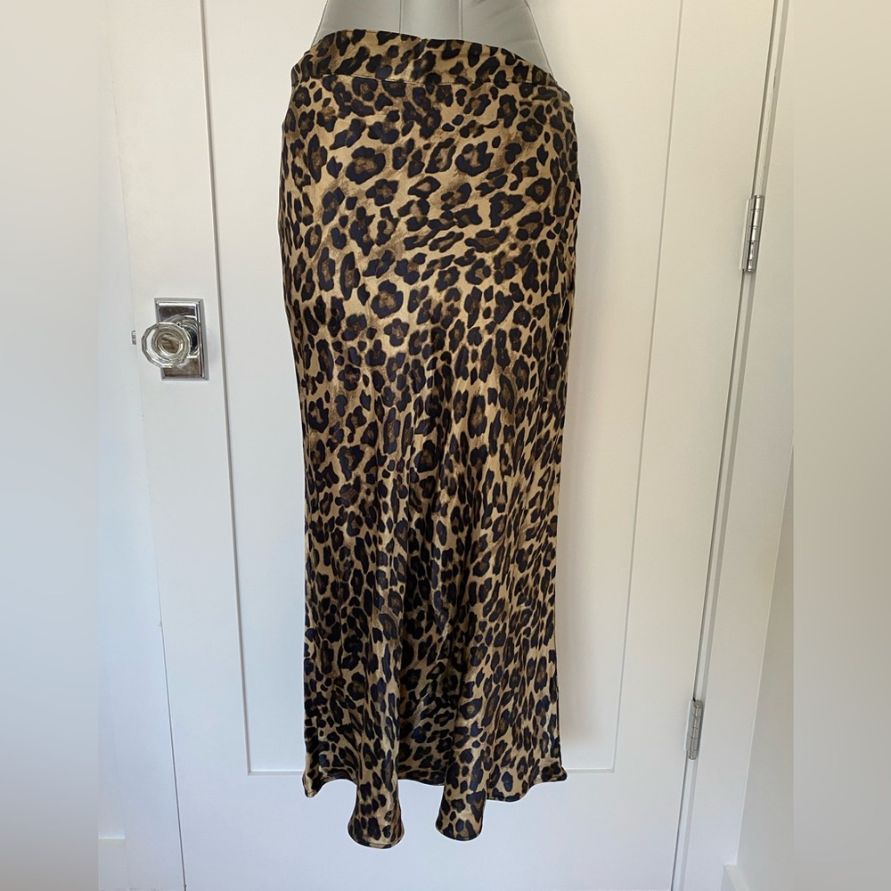 H&M cheetah women’s skirt